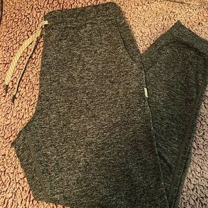 Vuori joggers gray color size small